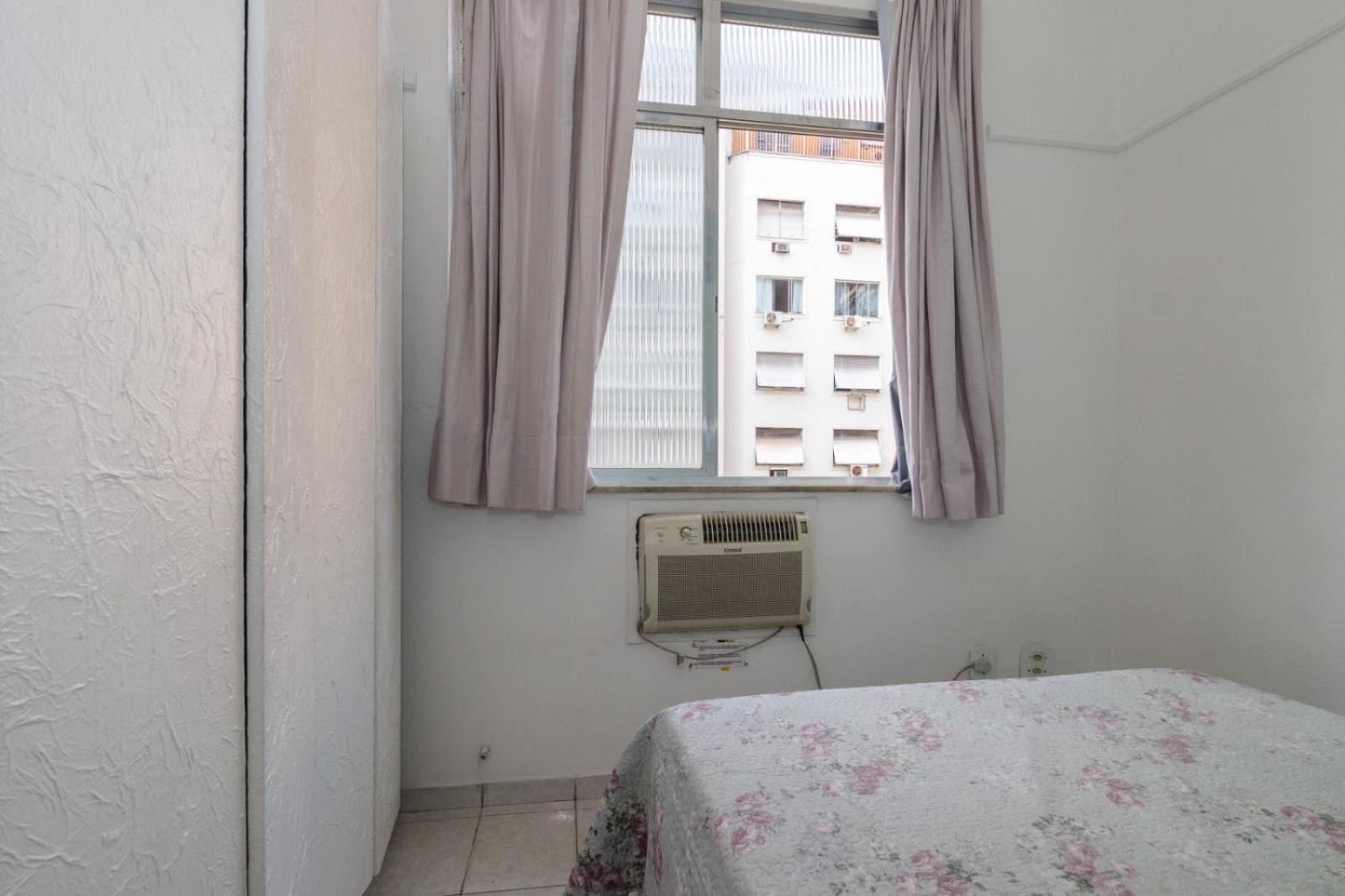 Lindo E Barato, Av Copacabana 1032 Apartamento *